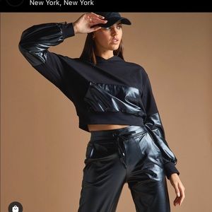 Noli Yoga midnight hoodie size M